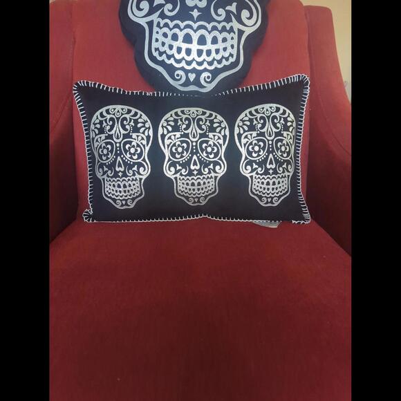 Skull Pillow Set of 2 - Picture 8 of 9